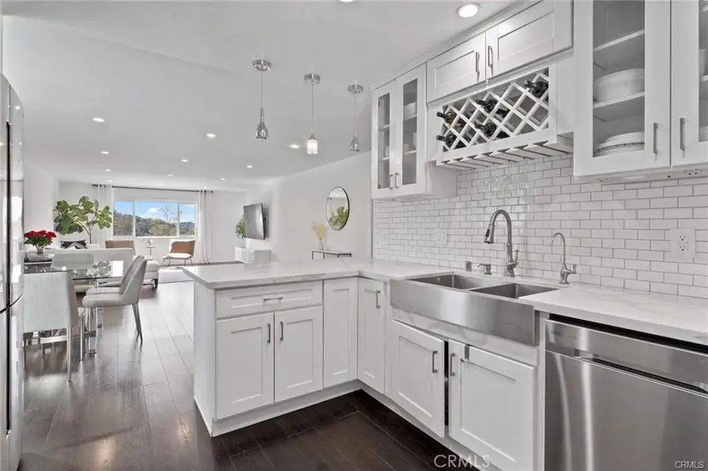 1935 Alpha Road 314, Glendale