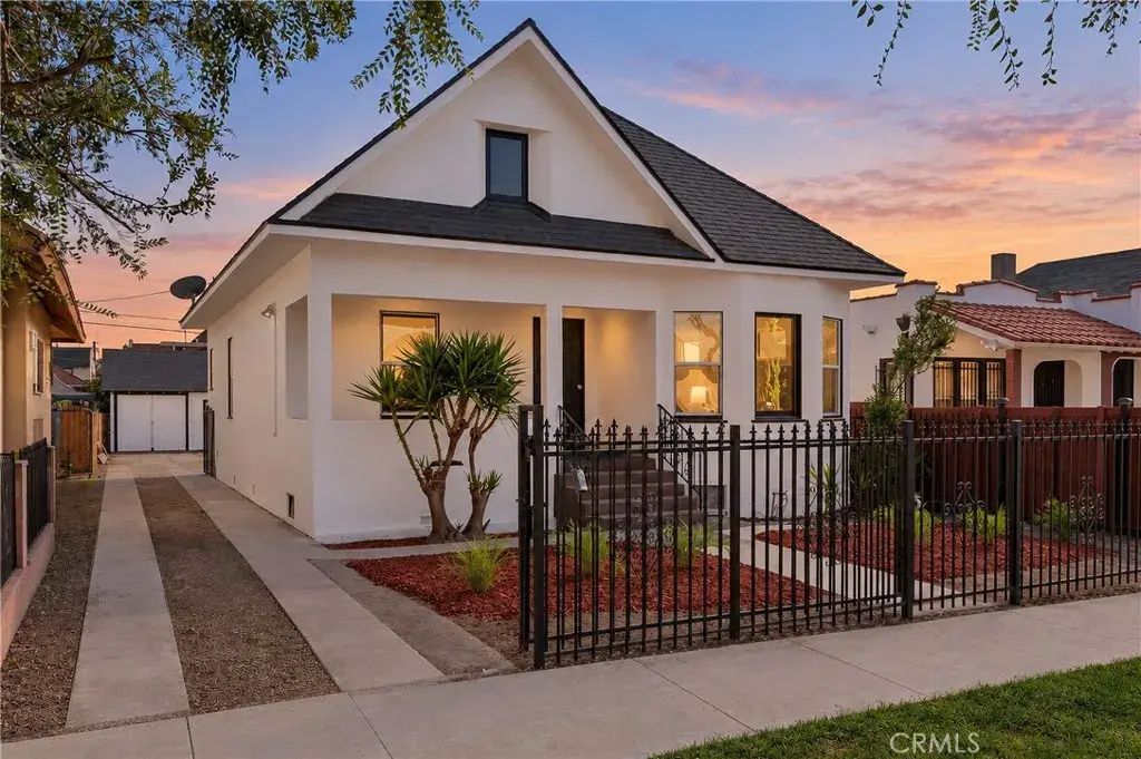 136 W 43rd Place, Los Angeles