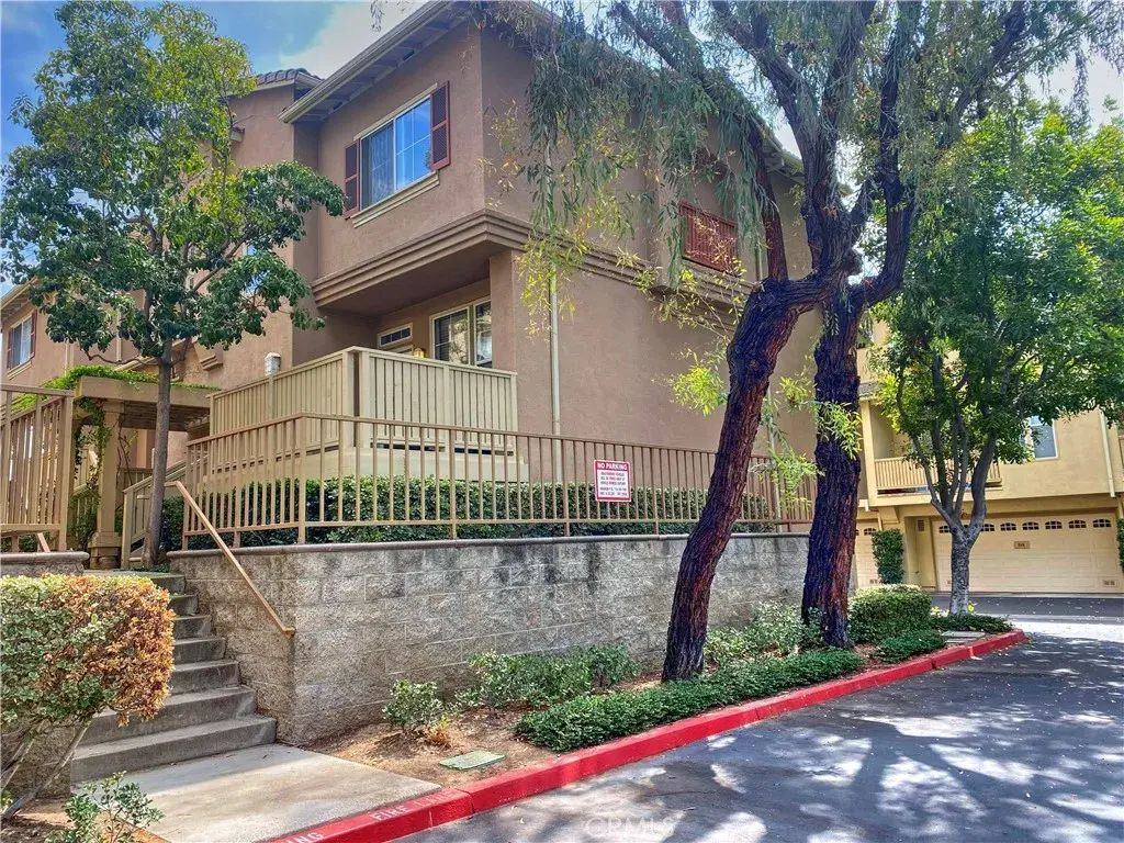 533 W Summerfield Circle, Anaheim