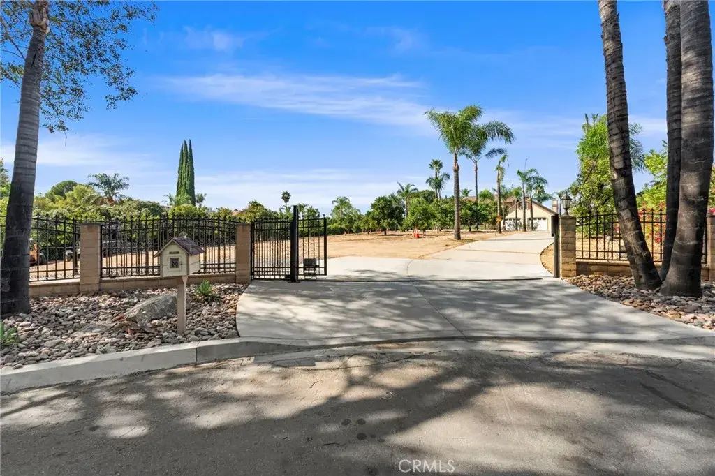 18750 Lamar Court, Riverside