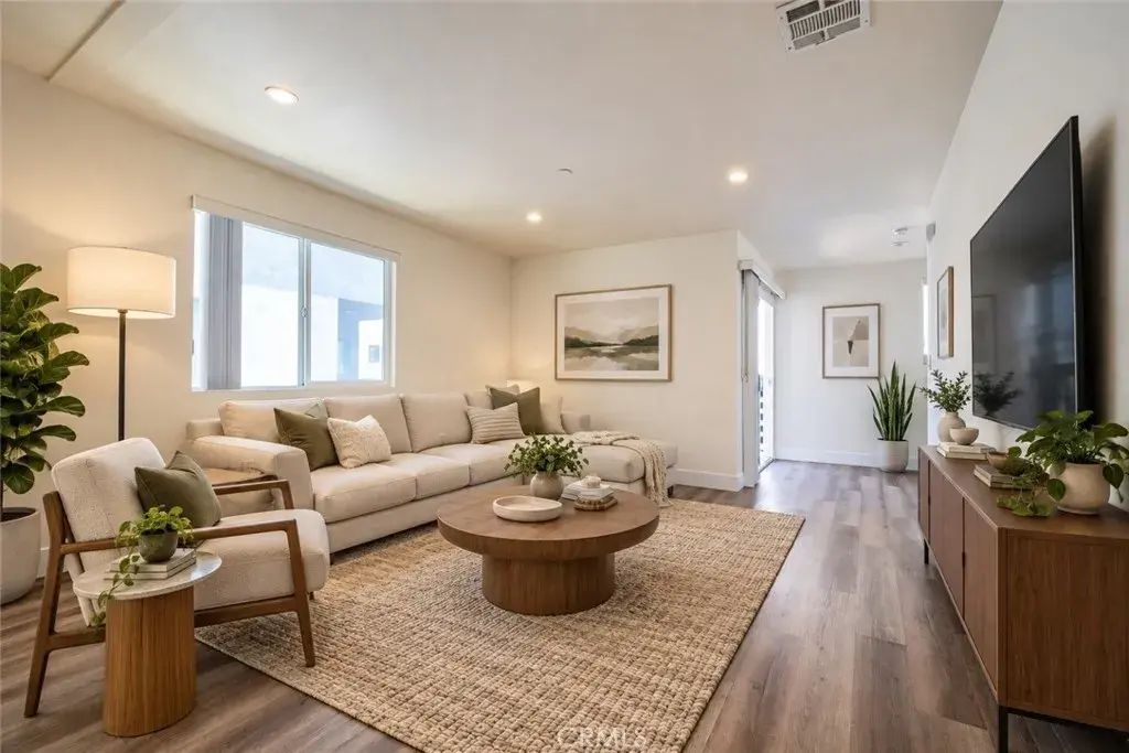 1421 S New Hampshire Avenue 1/2, Los Angeles