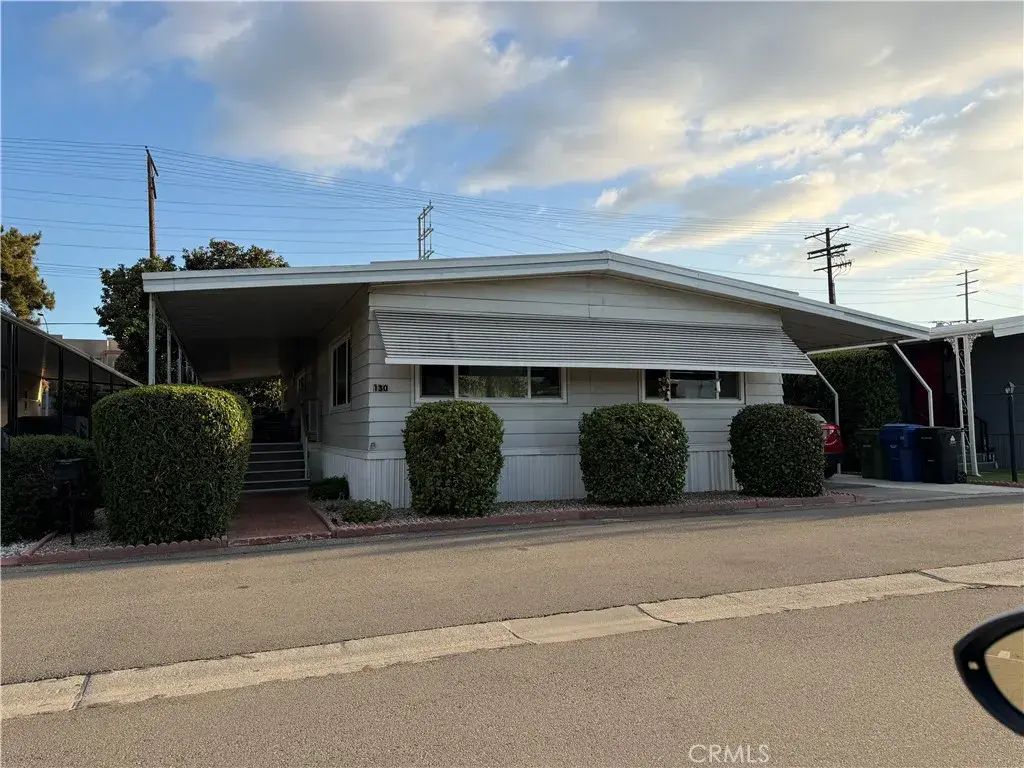 8801 Eton 130, Canoga Park