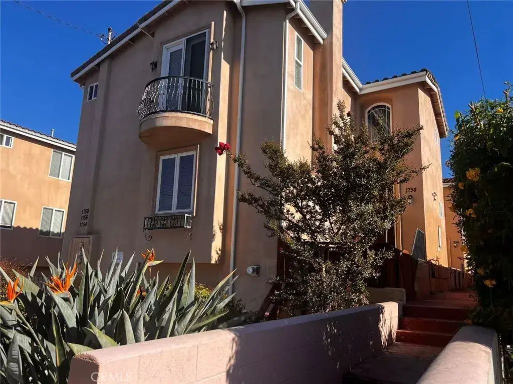 1754 257th Street, Lomita