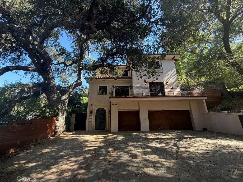 22951 Humming Bird, Calabasas
