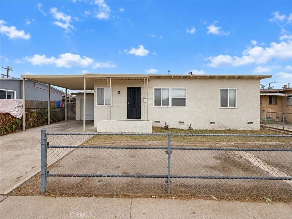 751 E 104th Street, Los Angeles