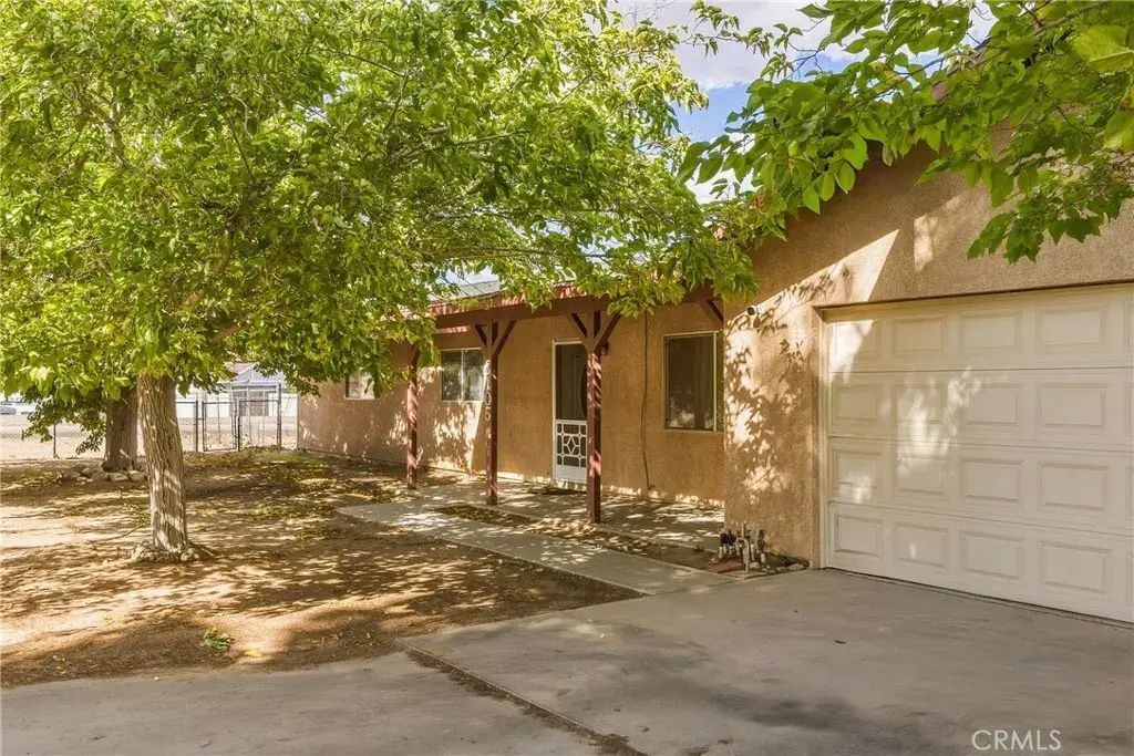 8105 Minstead, Hesperia
