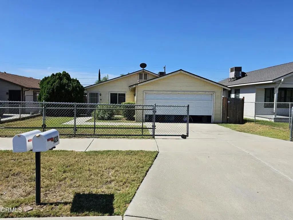 420 E B Street, Colton