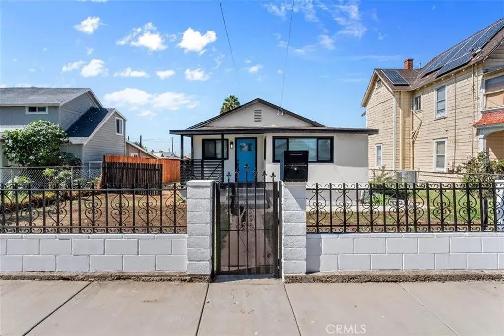 1011 Tribune, Redlands