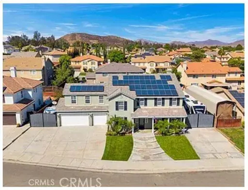30158 Beeswing, Menifee