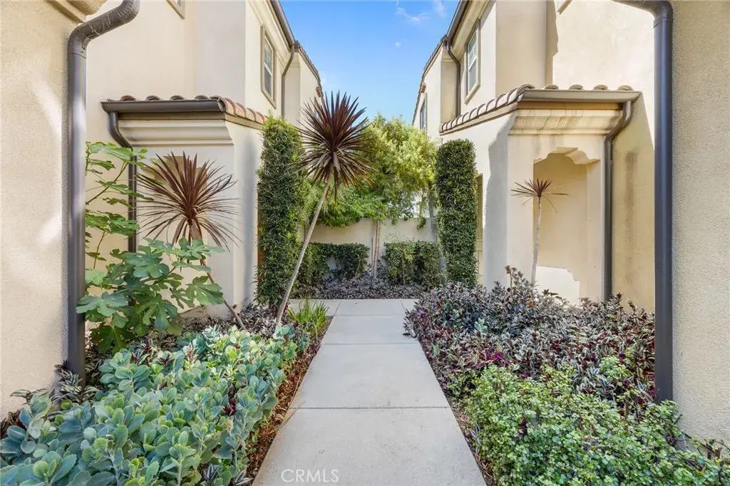 640 S Gladys Ave C, San Gabriel