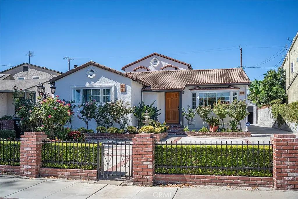 409 N Avon, Burbank