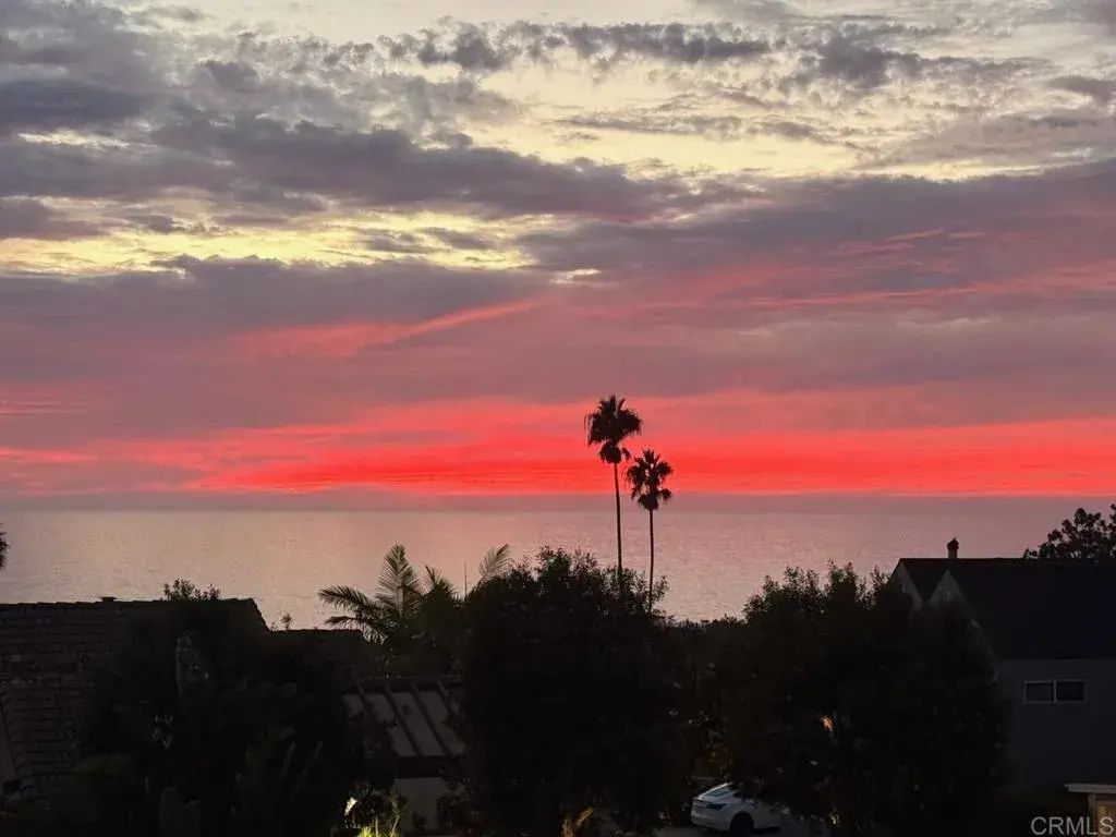 519 Stratford Court R, Del Mar
