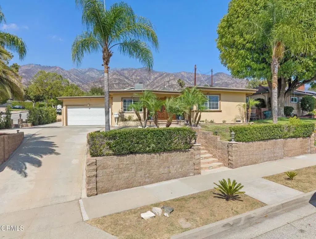 923 Crestview Drive, Pasadena