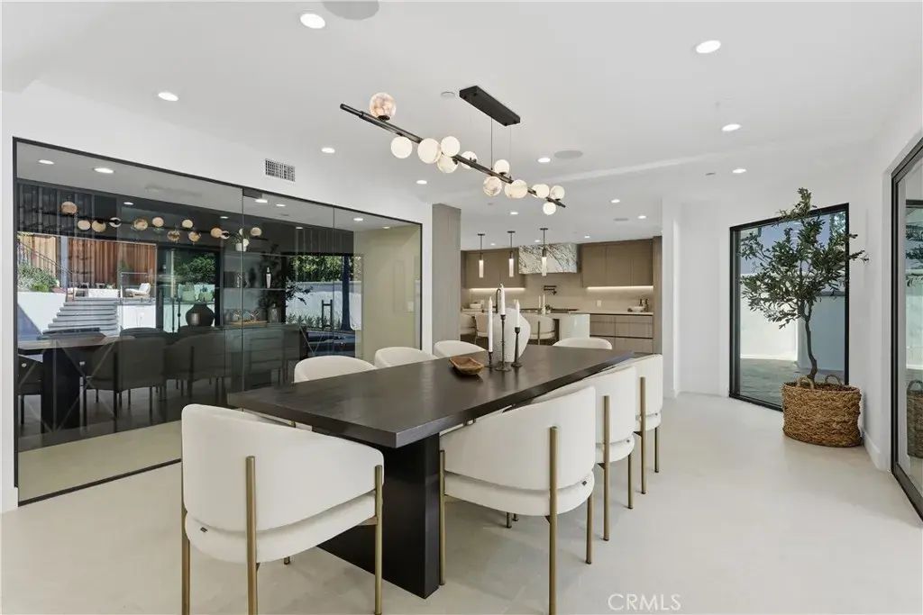 2638 Zorada Drive, Hollywood Hills