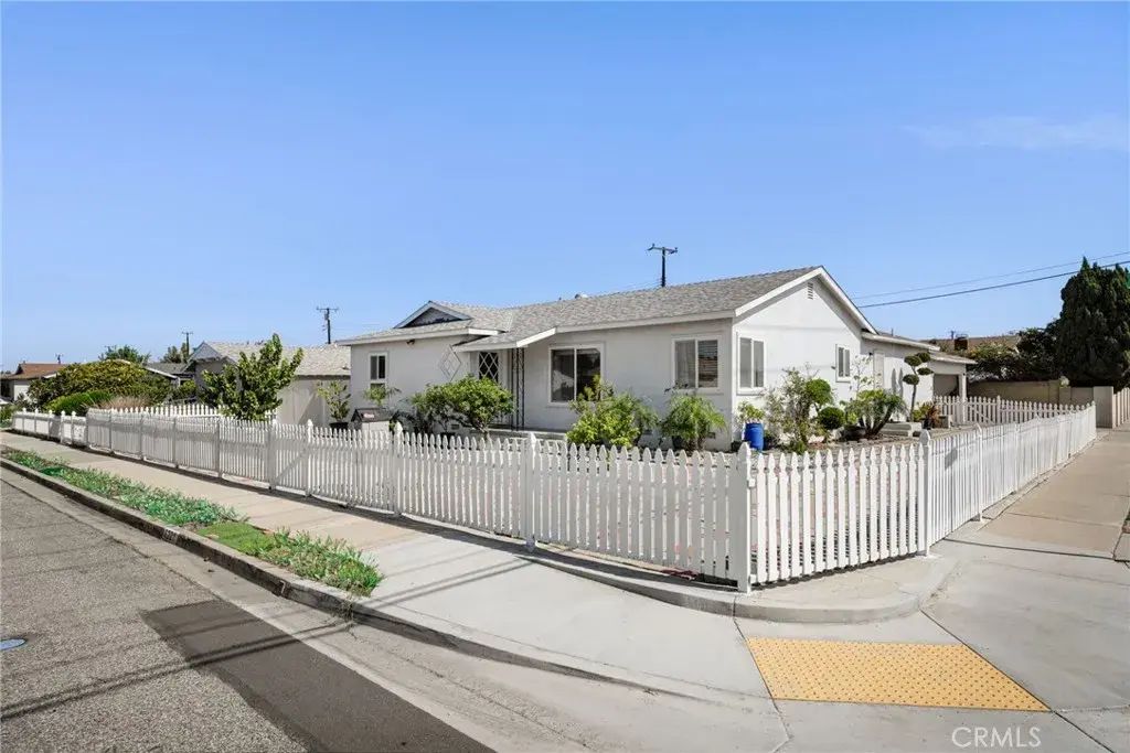 6221 Choctaw, Westminster