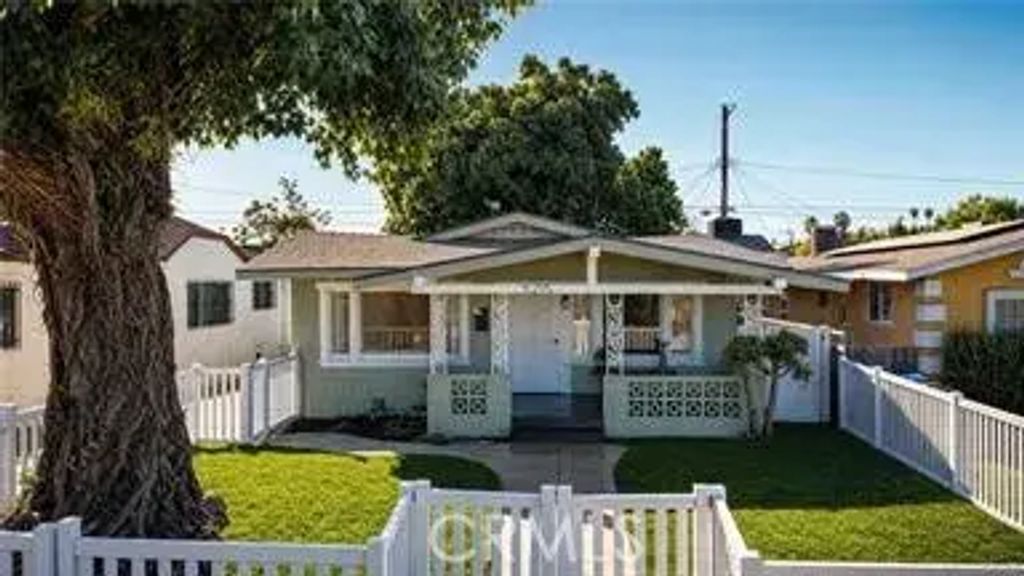 5215 S Van Ness, Los Angeles