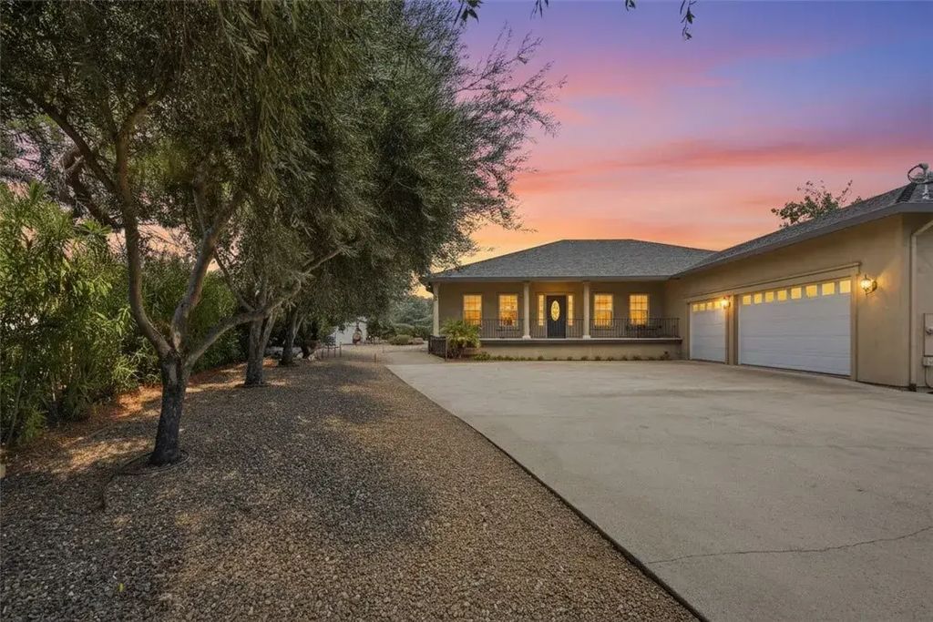19512 Stonegate Road, Hidden Valley Lake