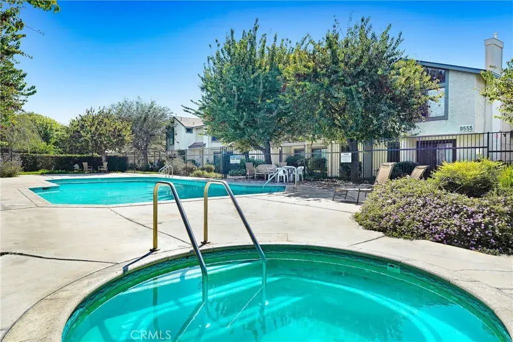 9531 Sepulveda Blvd 3, North Hills
