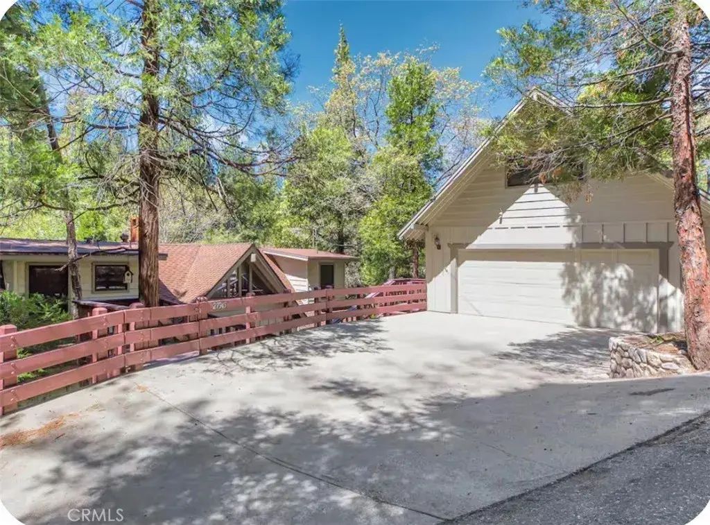 27945 Lakes Edge, Lake Arrowhead