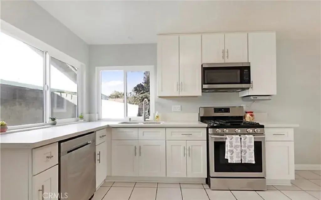 5886 Sky Meadow, Riverside