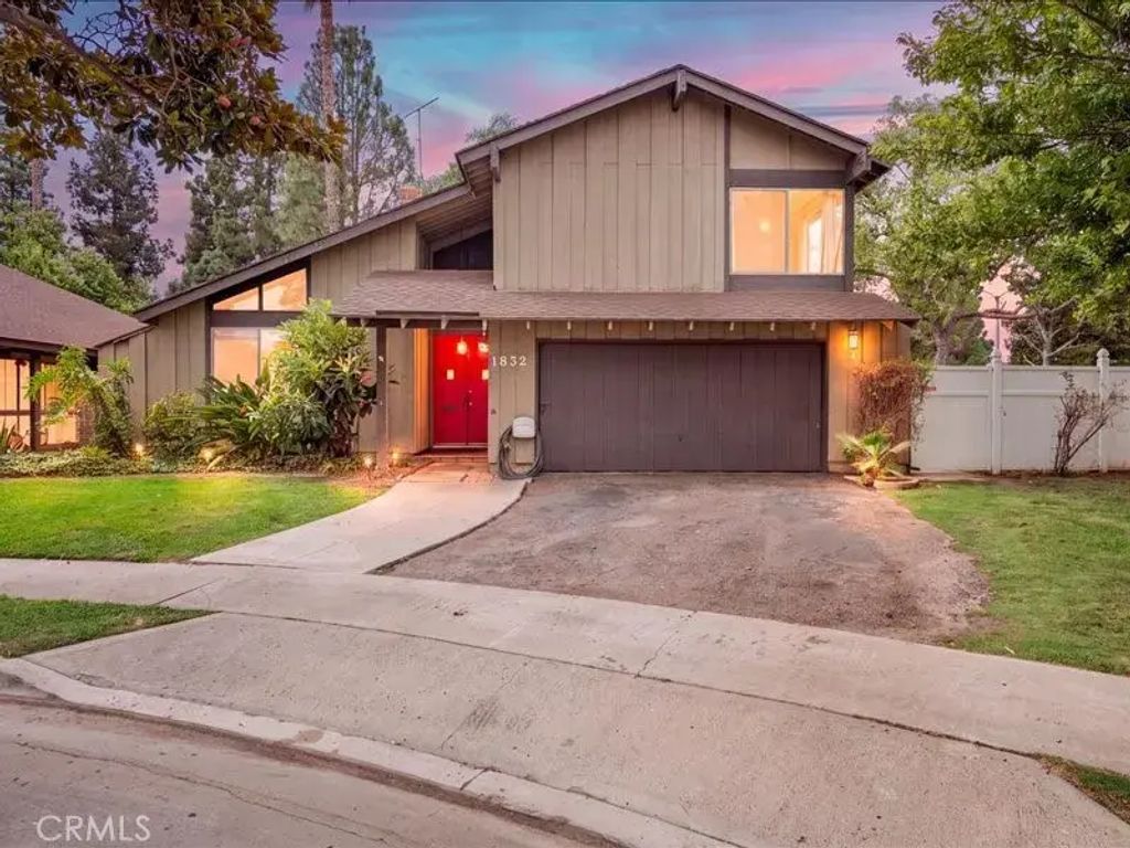 1832 Hampshire Road, Tustin