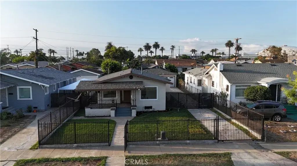 1116 W 76th Street, Los Angeles