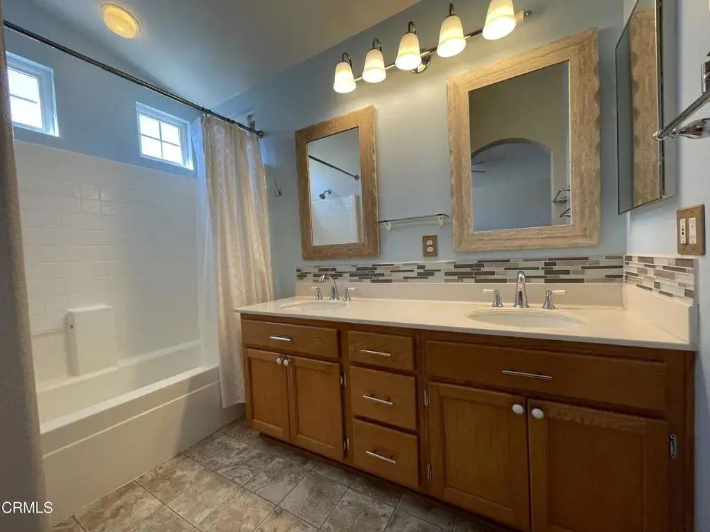 1105 Corte Las Holas, Oxnard