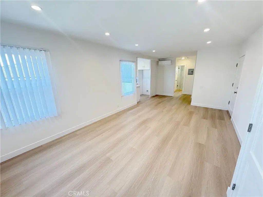 4123 Ocean View Blvd 3, Montrose