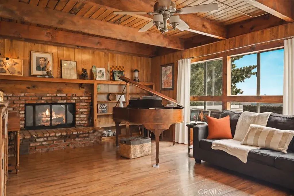 1284 Cortina, Lake Arrowhead