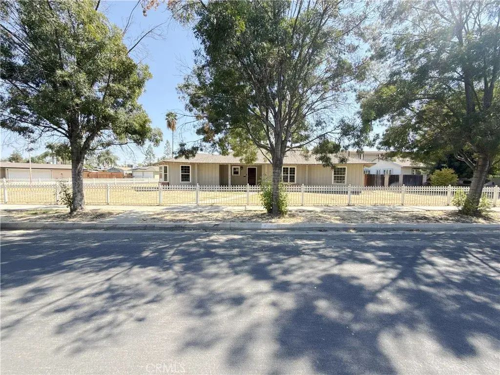 916 Oak Avenue, Wasco