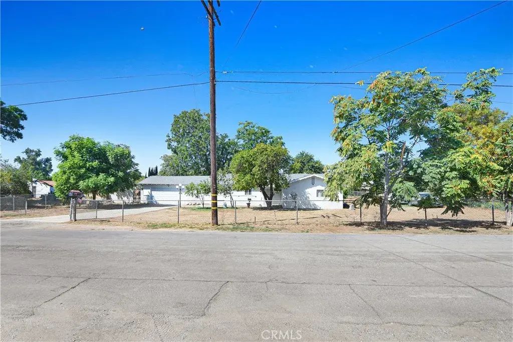 6523 Lorena, Jurupa Valley