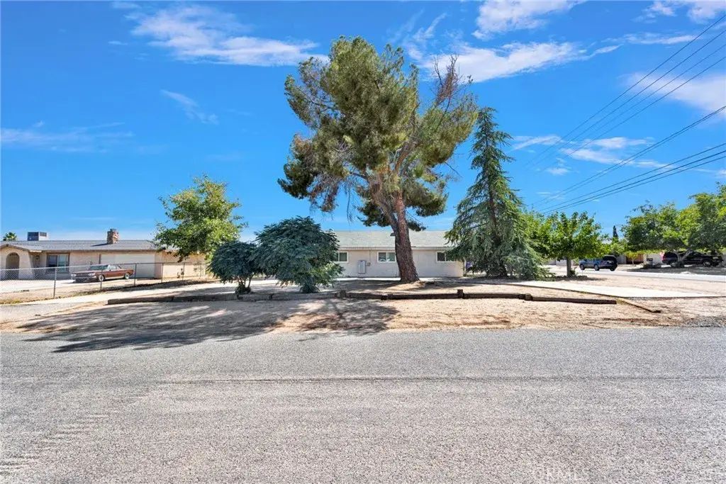 13015 La Habra, Victorville