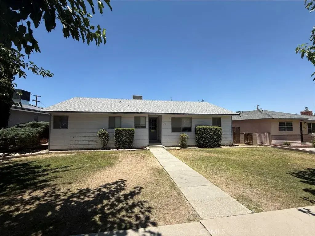 302 E San Emidio, Taft