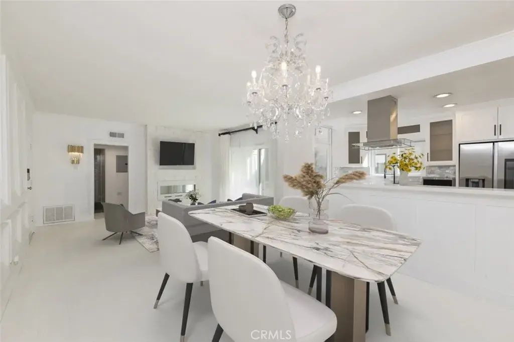 1228 N La Cienega 106, West Hollywood