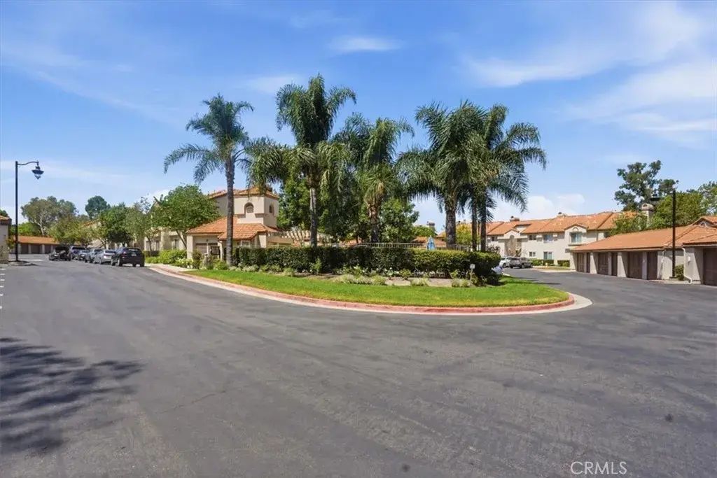 26342 Forest Ridge, Lake Forest
