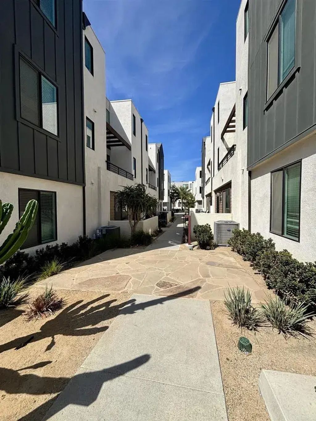 2405 Cascalote Loop, 