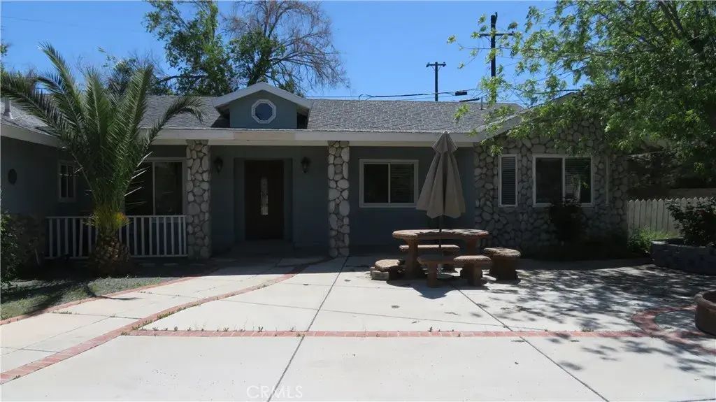 1208 W Lancaster, Lancaster