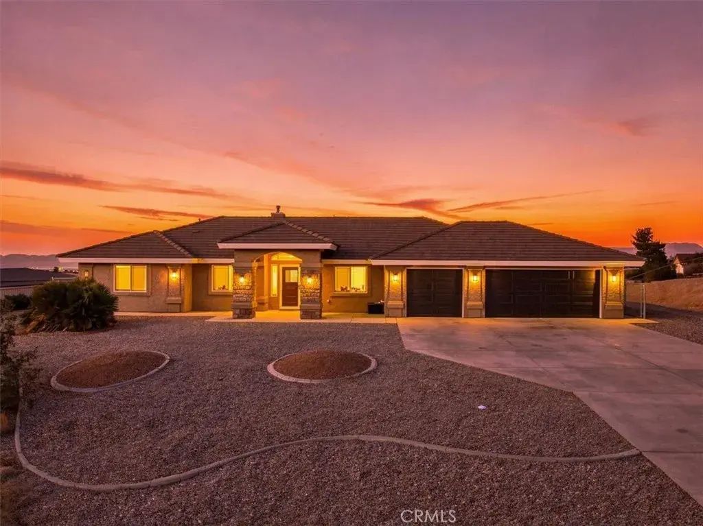 7223 Braceo Street, Oak Hills