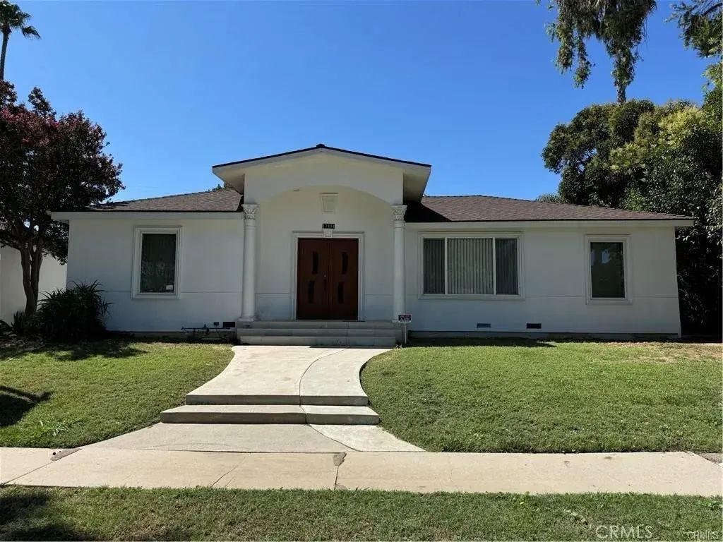 17404 Martha Street, Encino