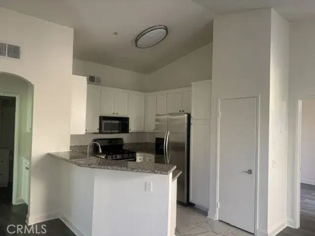 19431 Rue De Valore, Lake Forest