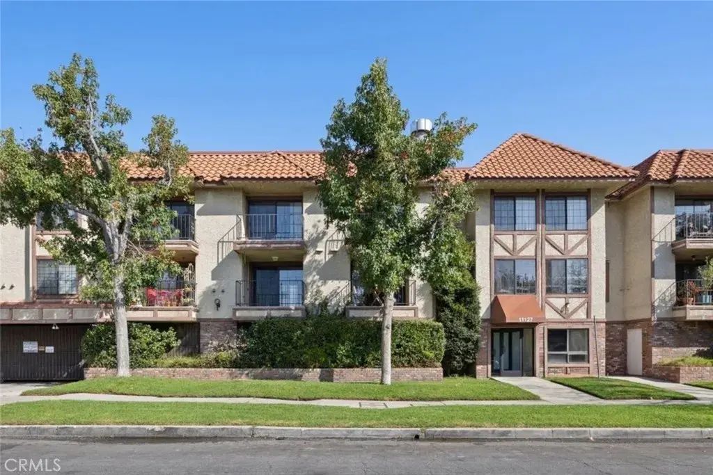 11127 La Maida 10, North Hollywood