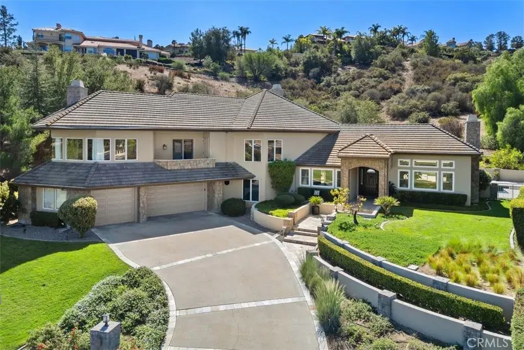 22499 Bear Creek Drive South, Murrieta