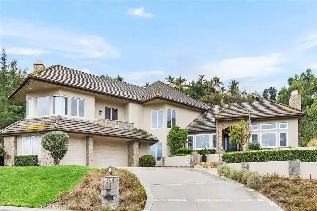 22499 Bear Creek Drive South, Murrieta