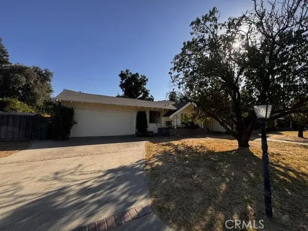 2121 Almondwood, Merced