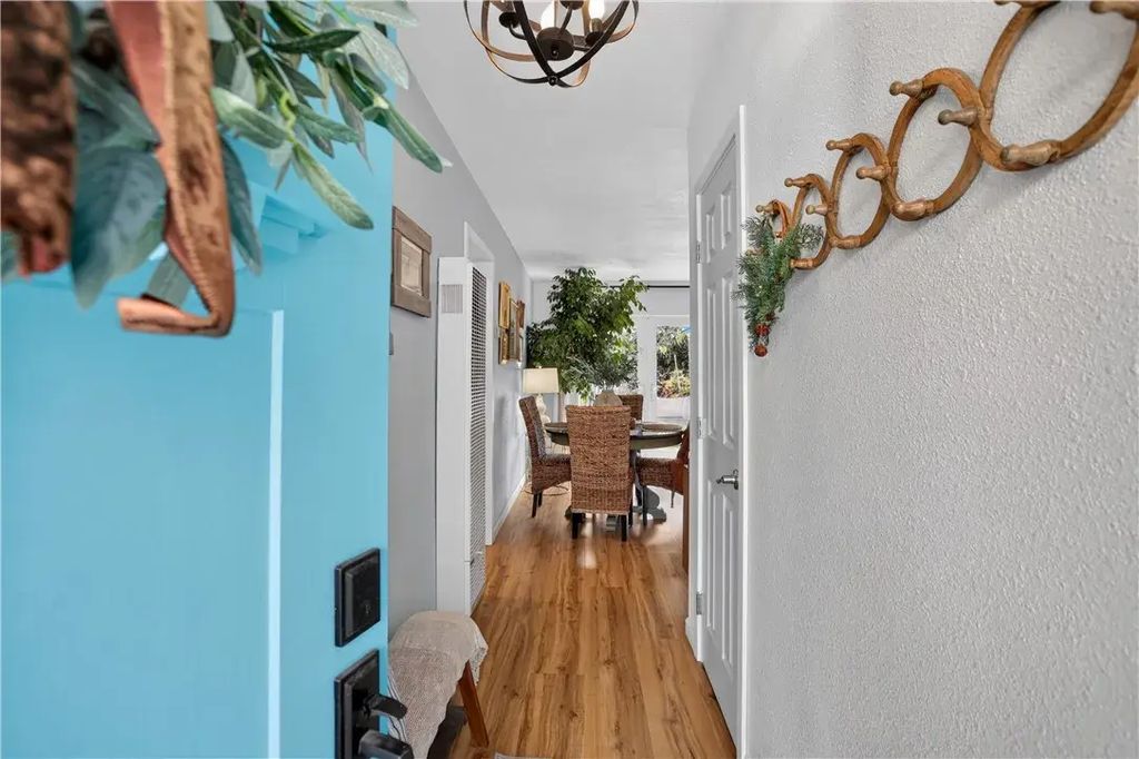 1590 Manhattan, Grover Beach