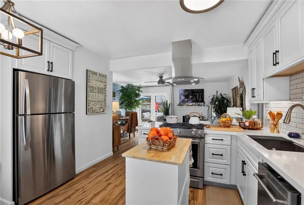 1590 Manhattan, Grover Beach