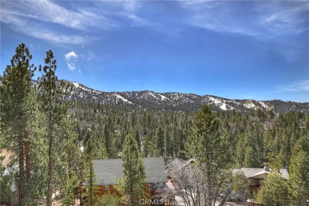 43850 Yosemite Drive, Big Bear Lake