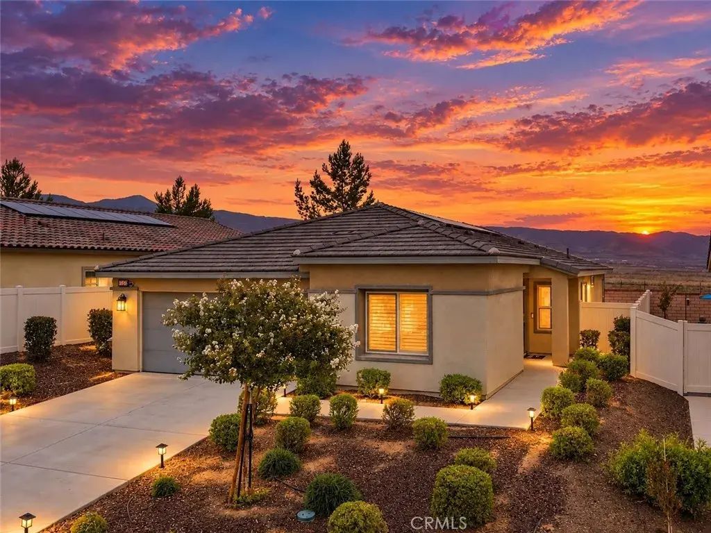 1568 Sunswept, Beaumont