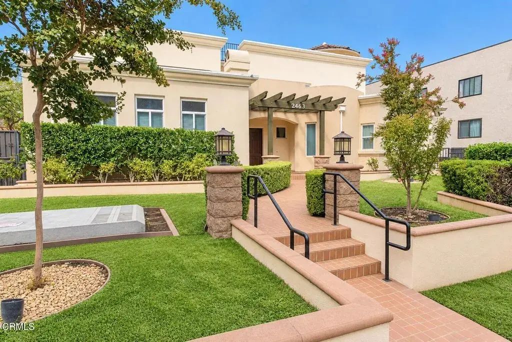 2463 Oswego 108, Pasadena