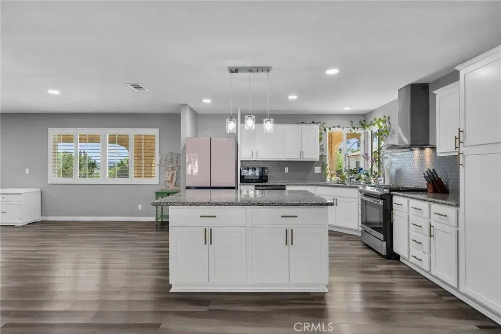 11990 Lasselle Street, Moreno Valley